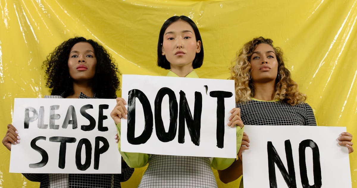 6. Don&rsquo;t Forget the Neck, Chest, and D&eacute;colletage